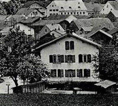 Haus Pfarrkirchnerstraße 17 (Postkartenausschnitt um 1930)